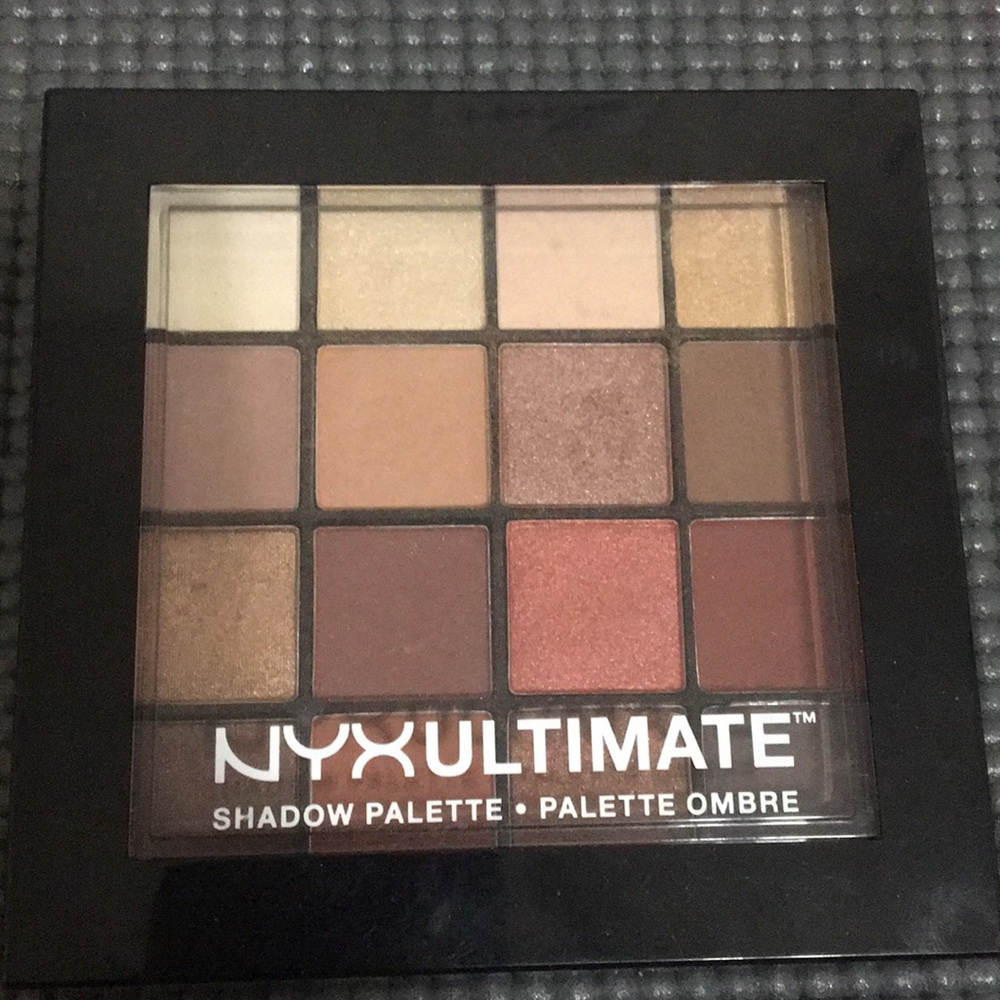 NYX ultimate eyeshadow palette